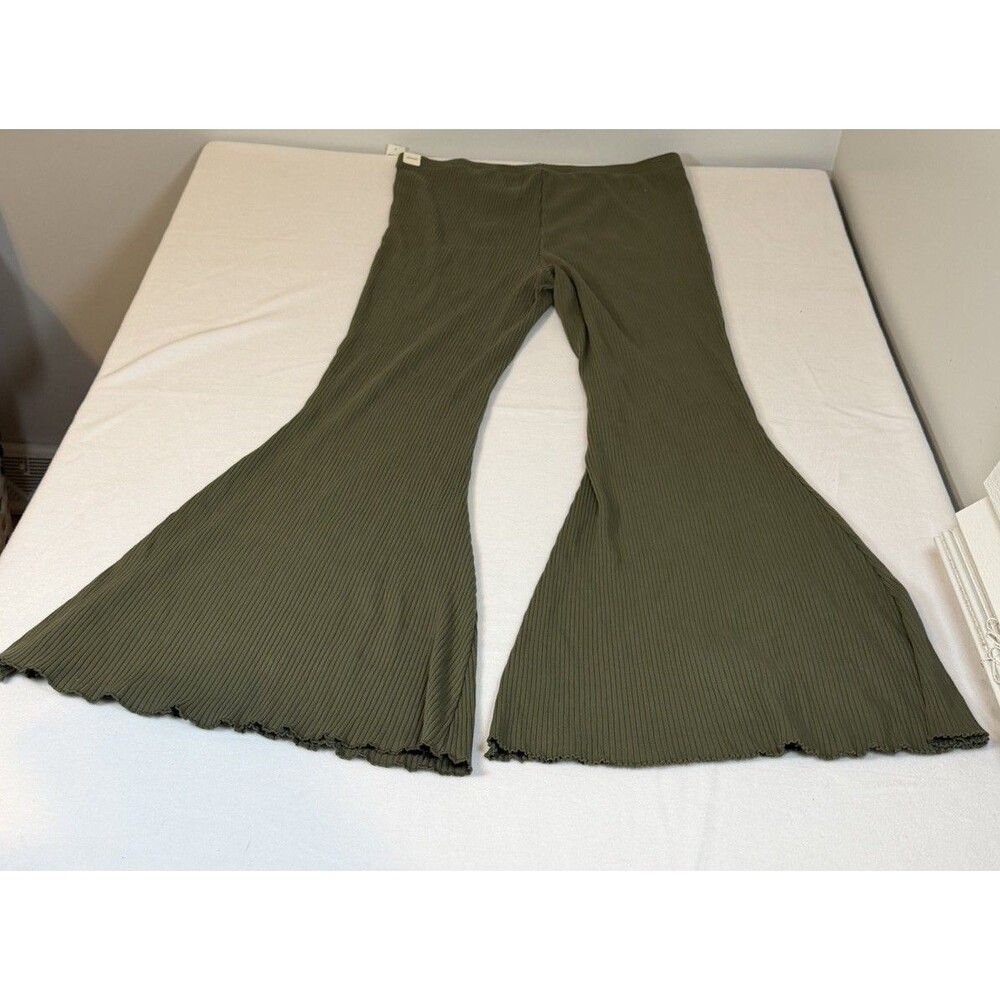 Aerie Kick-It Ribbed High Waisted Super Flare Pant Size XL Olive Green NWT